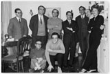 Foto ricordo. In piedi Raffaele Ganci, Gaetano Faro, Francesco Santuccione,Guido La Rosa, Patrizio Liverziani,Marcello Martelli,la signora Martelli, accosciati Tiberio Cianciotta e Gustavo Bruno.